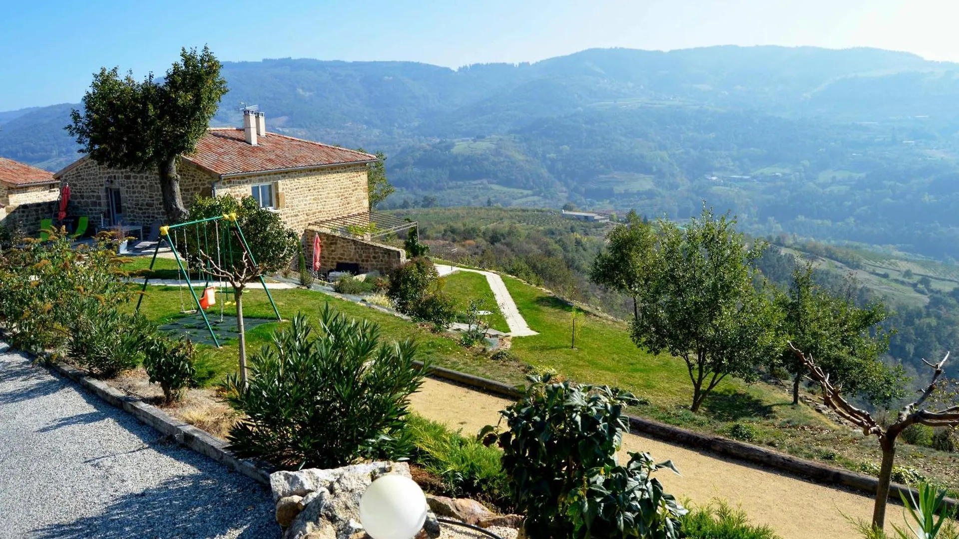Ardeche, Gites La Cote Des Buis, Avec Piscine Interieure, Jacuzzi, Vallee Du Doux contacts